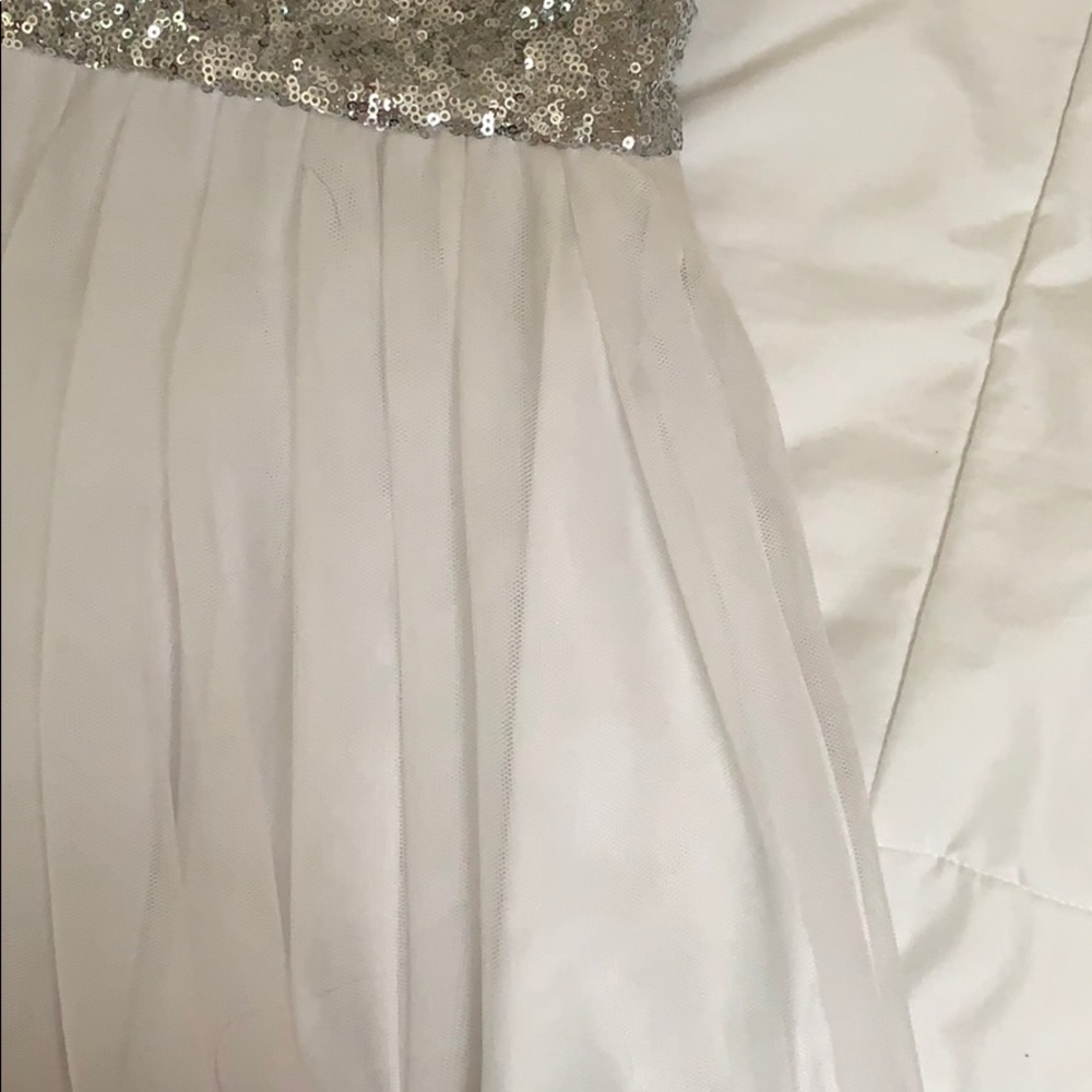 Dress - Picture 3 of 4